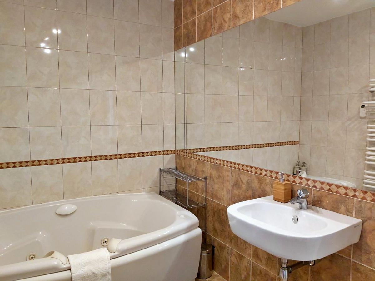 Mitra Zonata Pink Apartment Omis Luaran gambar